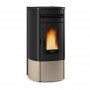 Poêle à granulés étanche Noris 12 kW au design moderne et épuré, idéale pour un chauffage efficace et esthétique.