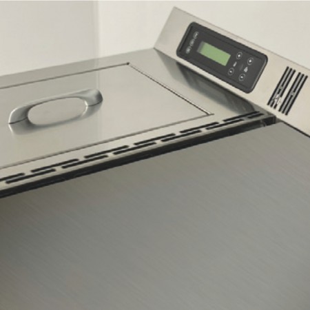 Panneau de commande digital avec écran LCD de la cuisinière à granulés Desy 9 kW coloris blanc