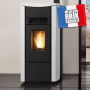 Poêle à granulés ventilé Giusy Evo 7 kW moderne et efficace, idéal pour chauffer votre intérieur avec élégance.