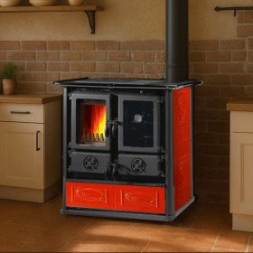Cuisinière à Bois Rouge Rosetta 5.0 – 7,9 kW Cuisinière à Bois Rosetta 5.0 Ceramica – 7,9 kW Plaque de cuisson en fonte polie