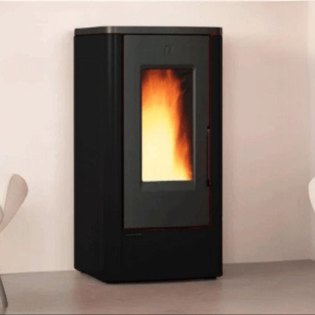 Poêle à granulés ventilé Dahiana VFS 10 kW Puissance modulable : de 3 à 10 kW selon vos besoins.