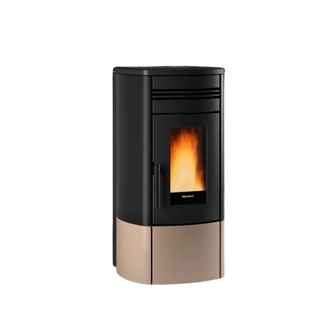 Poêle à granulés Noris 12 kW noir et beige avec foyer allumé et design moderne étanche