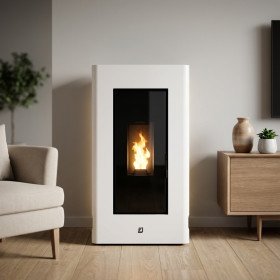 Poêle à granulés Duke 14 kW design moderne blanc et noir en situation dans un salon contemporain