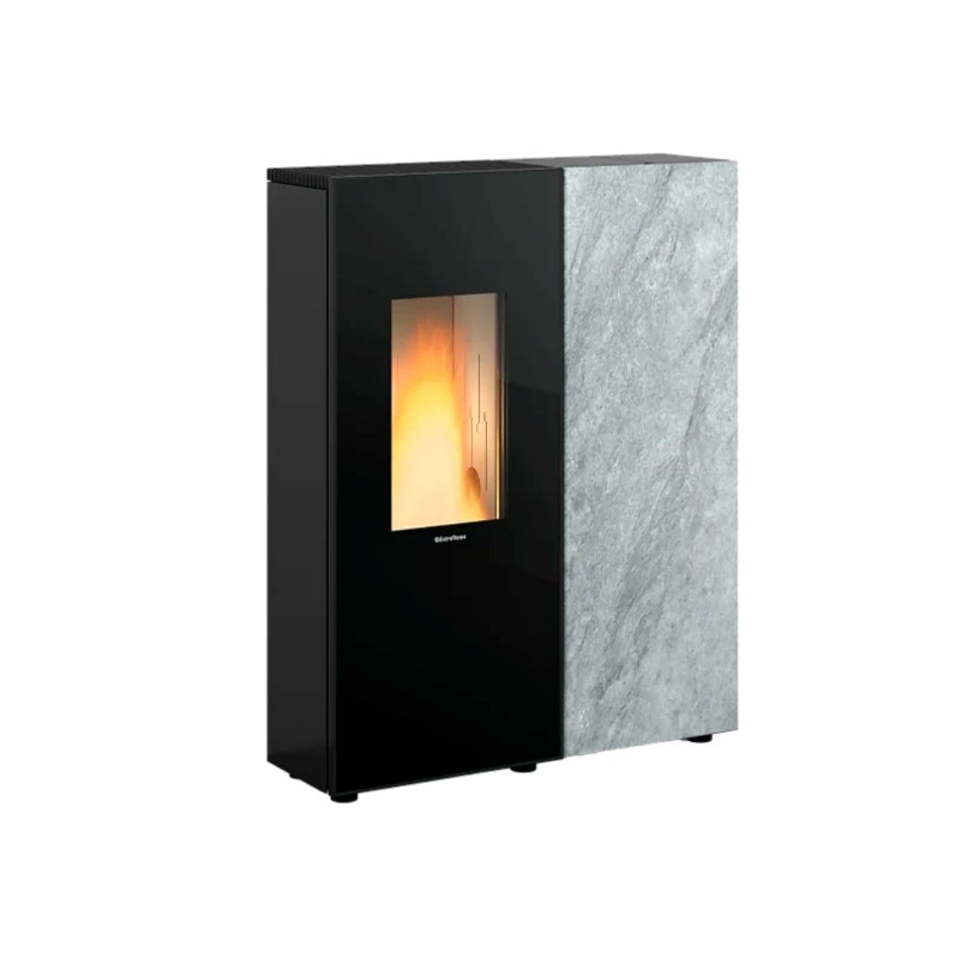 Poêle à granulés SHARON plus 10 kW noir avec habillage pierre et vitre rectangulaire allumé