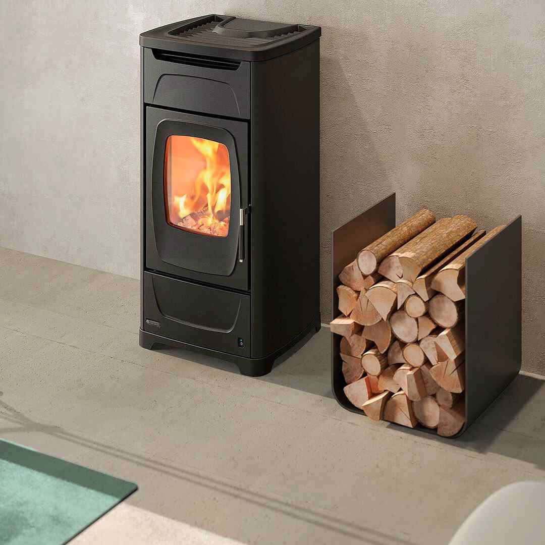 Poêle à bois 9,3 kW contrôle de combustion précis Larissa 16