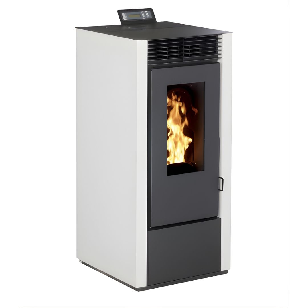 Poêle à granulés programmable Marina 11 blanc sur fond blanc
