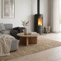 Poêle à bois Marlena.16 7,5 kW installé dans un salon contemporain