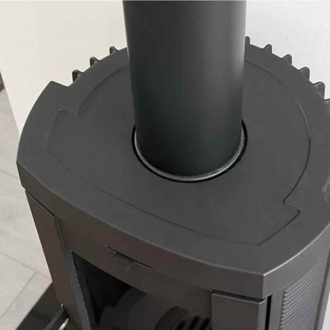 Poêle à bois fonte émaillée Candy Lean détail dessus et raccordement conduit
