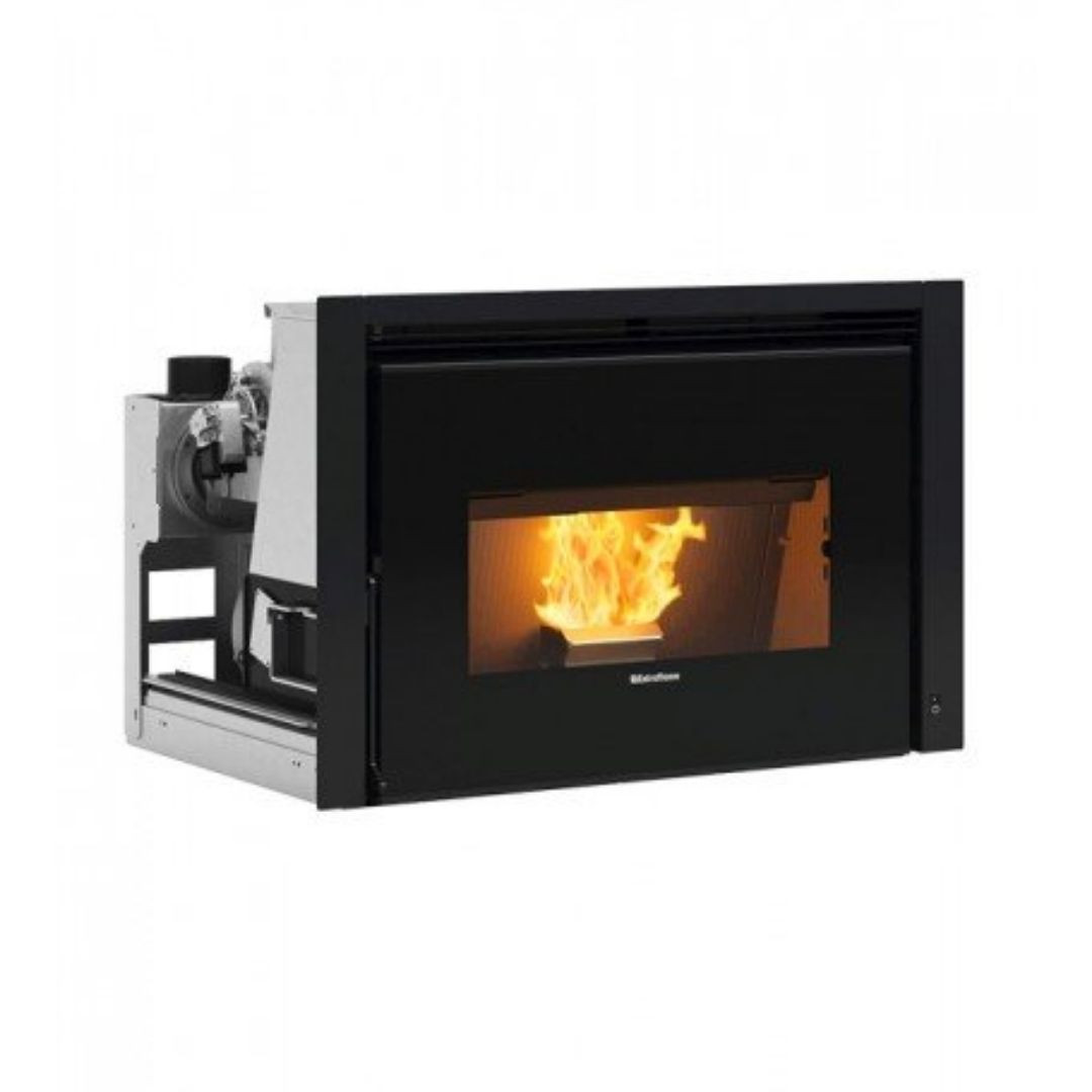 Insert cheminée à granulés Comfort P85 12 kW noir sur fond blanc