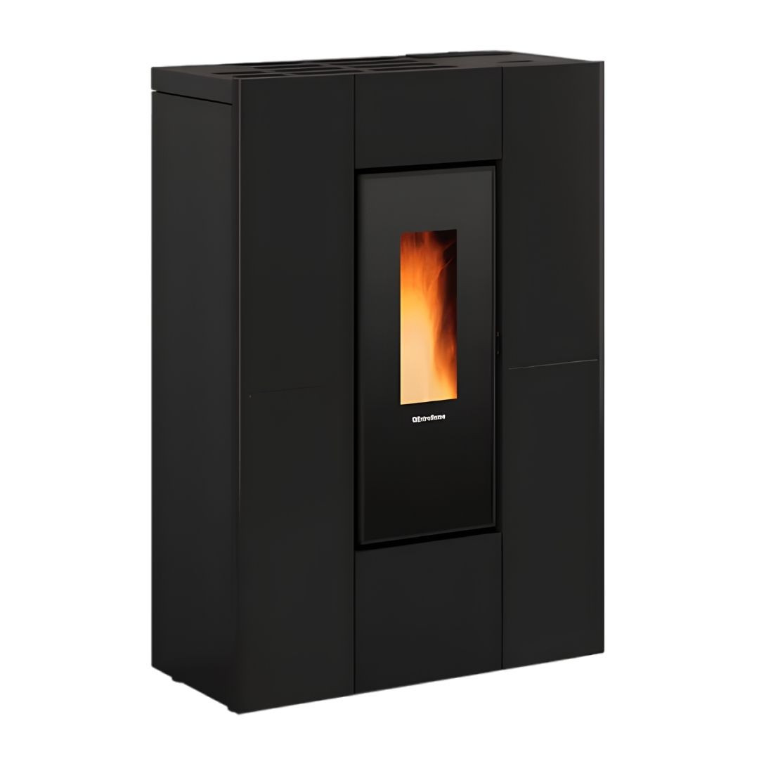 Poêle à granulés compact Marilena Plus 5.0 8 kW noir sur fond blanc