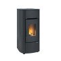 Poêle à granulés étanche Angelica Evo 8 kW noir sur fond blanc