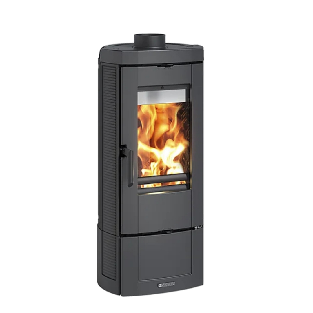 Poêle à bois en fonte émaillée Candy Lean 6,6 kW noir sur fond blanc